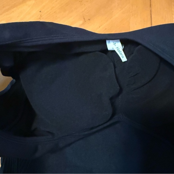 NEW Halara Seamless V-Neck Short Sleeve Built in Shapewear with Shorts Black XL - Picture 9 of 15